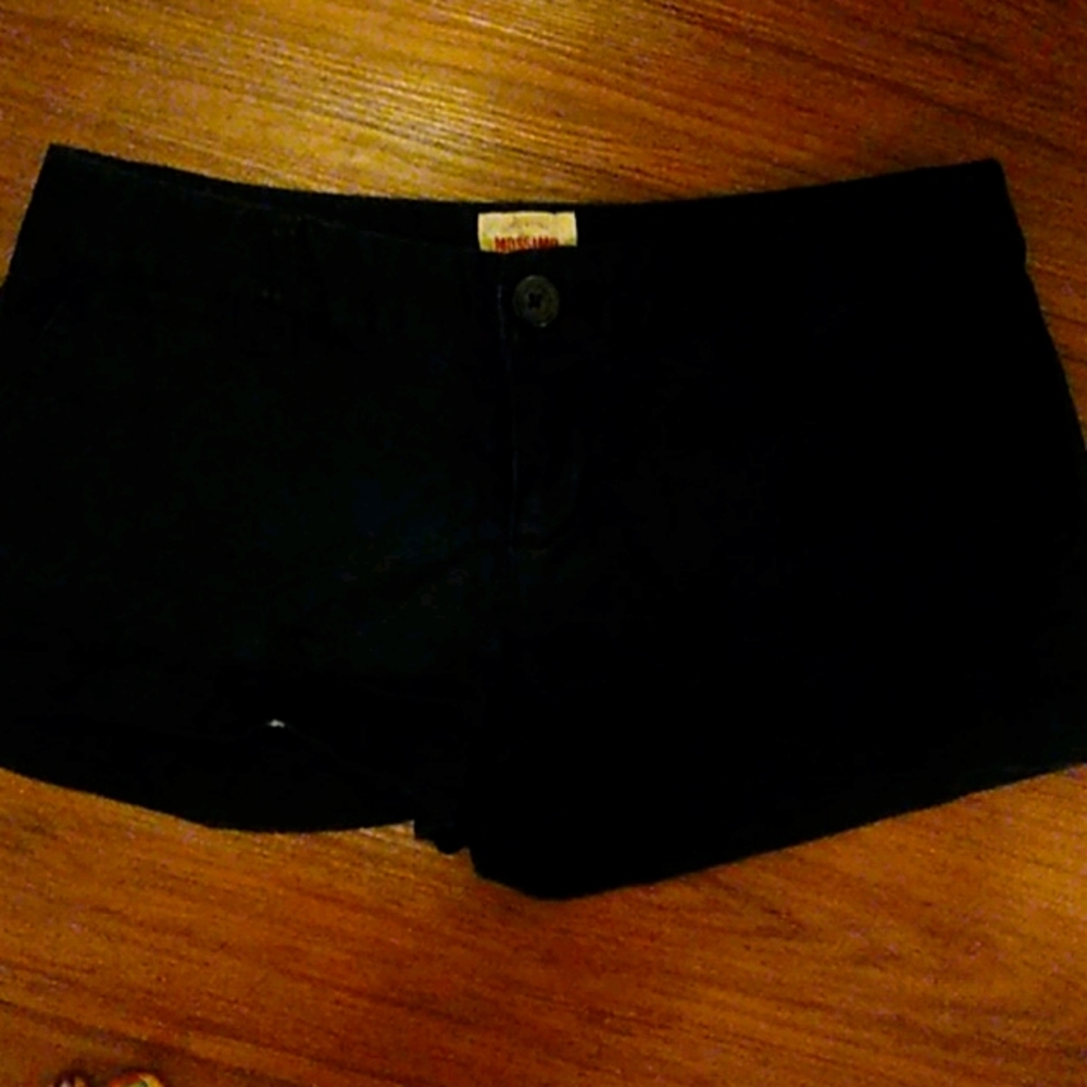 Mossimo, utility and style, black short shorts